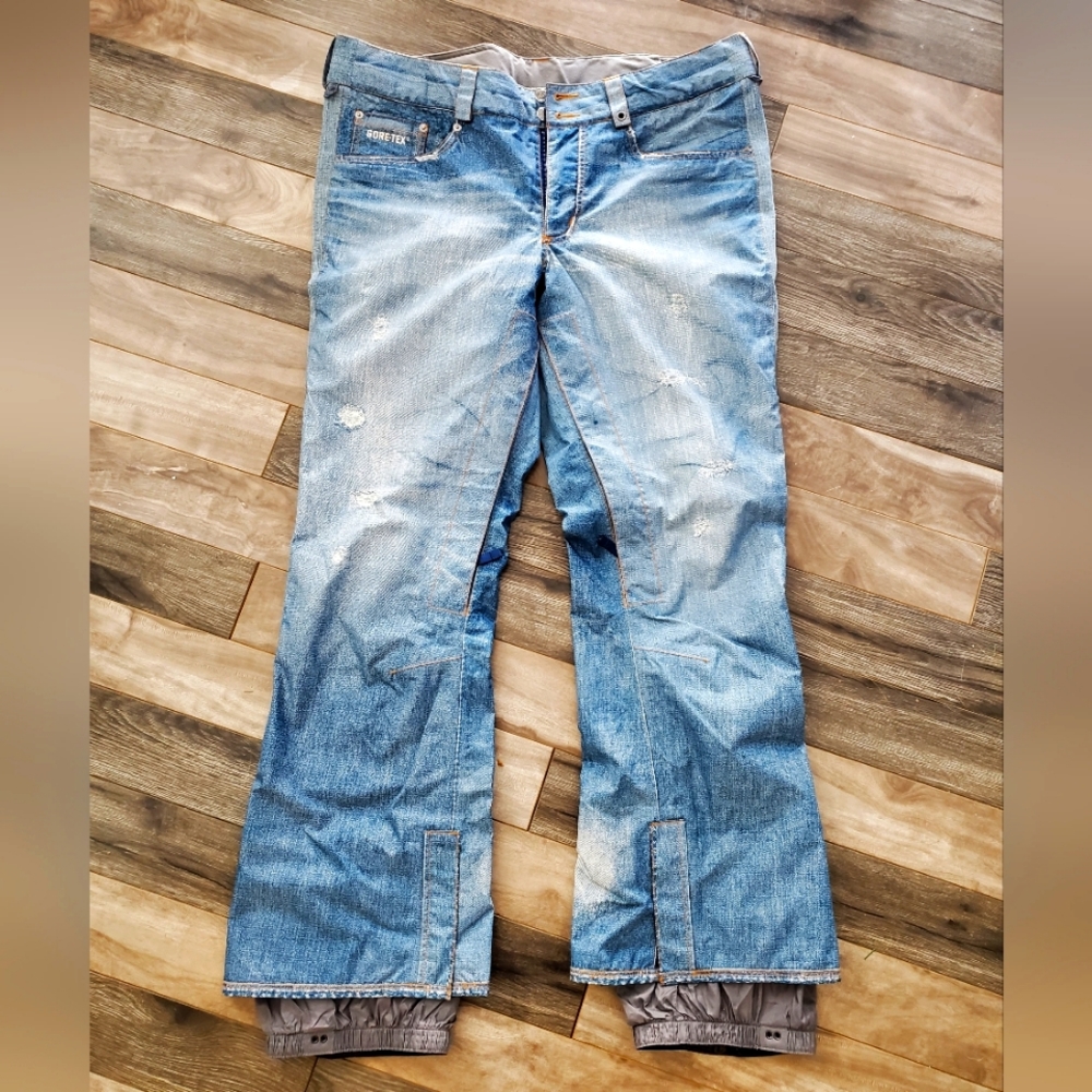 NWT - Burton Denim print Snowboard Pants Size M